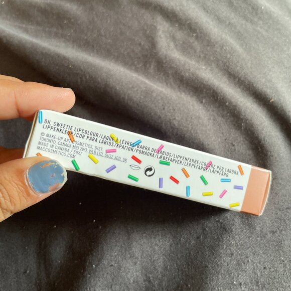 MAC "Oh Sweetie" Lipstick in Coconut Macaroon (BNWT) - Picture 6 of 7